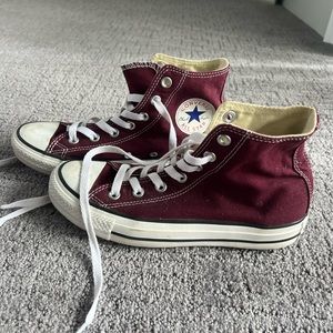 High-top Maroon Converse W7